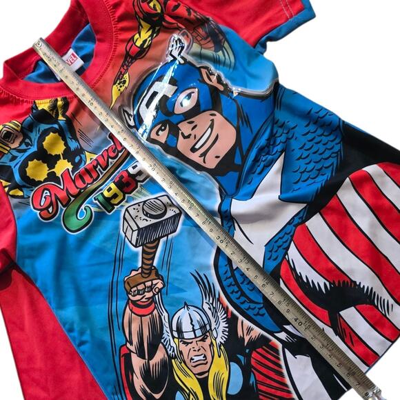 Marvel Avengers Caped Short Sleeve Shirt Kid SZ M Cosplay Halloween Superhero - Picture 5 of 5